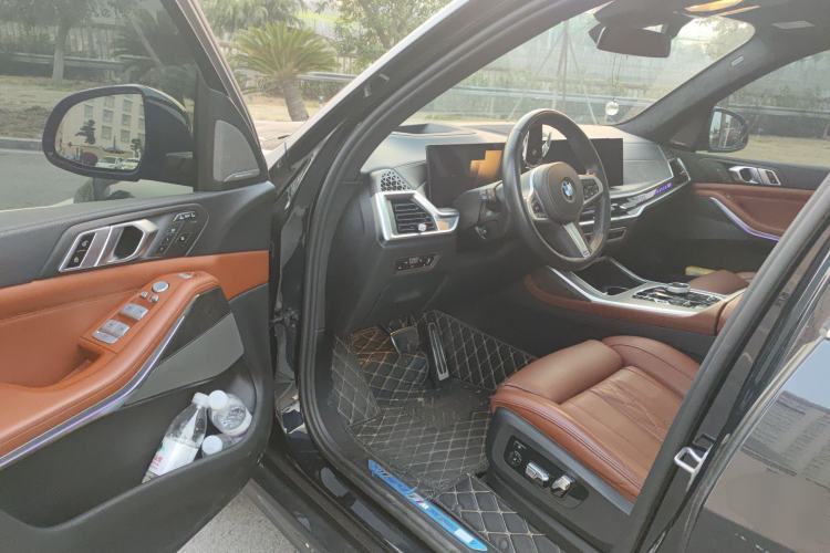 Used BMW X7 2023 xDrive40i Luxury M Sport Package