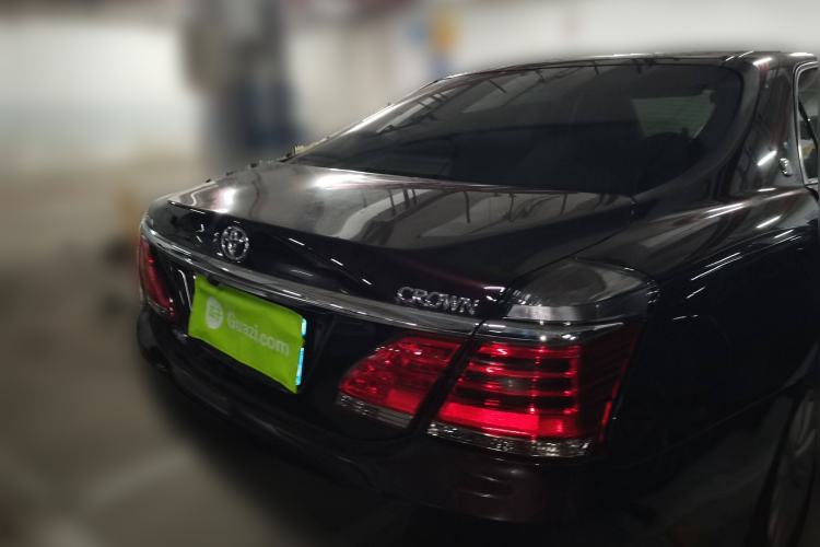 Used Toyota Crown 2012 2.5L Royal Leather Edition
