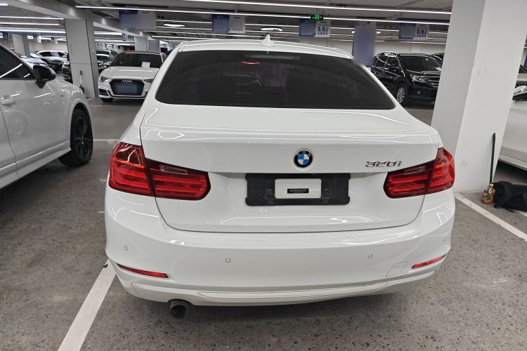 Used BMW 3 Series 2015 320i Luxury Line Stylish Edition
