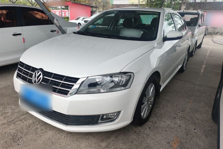 Used Volkswagen Lavida 2013 Restyled Classic 1.6L Manual Comfort Edition