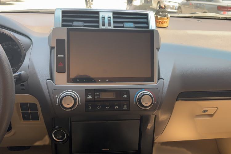 Used Toyota Prado  Interior 4
