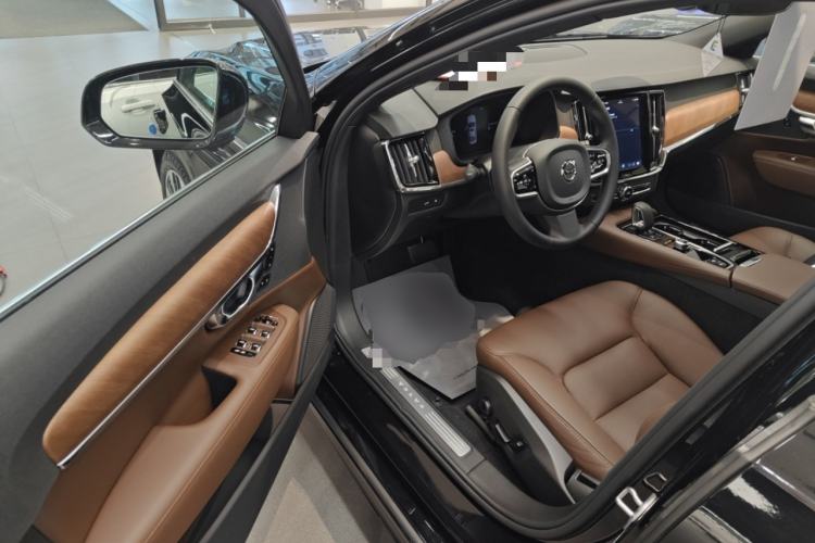 Used Volvo S90 New Energy 2025 Plug-in Hybrid Four-Wheel Drive Long-Range Zhiyi Luxury Edition Driver Seat