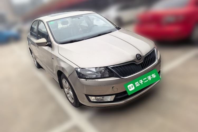 Used Skoda Rapid 2013 1.6L Automatic Smart Selection Model Front Right 45 Deg