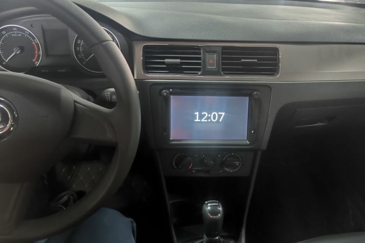 Used Skoda Rapid Spaceback 2016 Revised 1.6L Automatic Chuanxing Version
