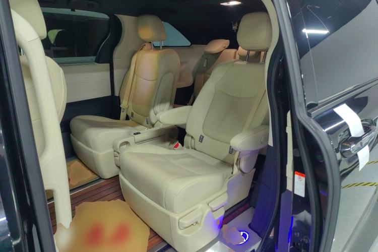 Used Toyota Granvia 2023 2.5L Hybrid Prestige PLUS Edition