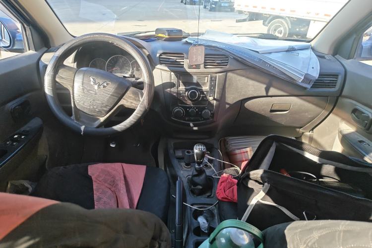 Used Wuling Hongguang 2014 1.2L Standard Model China IV