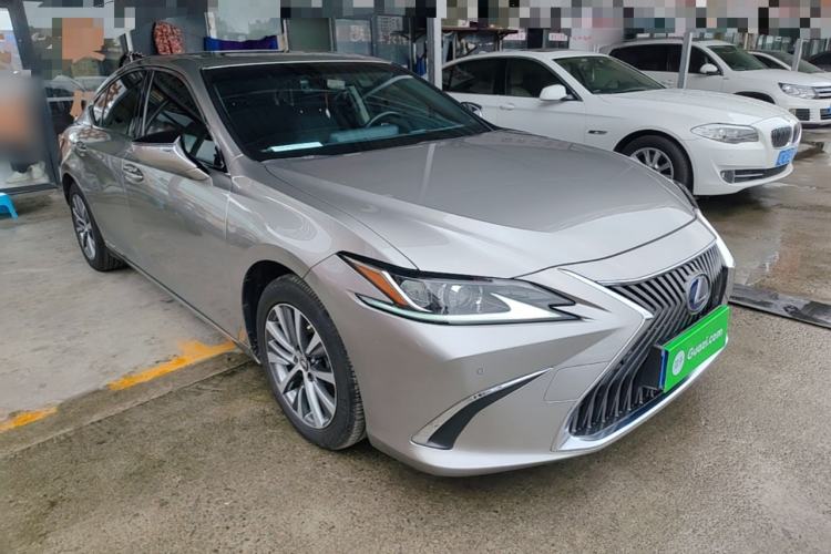 Used Lexus ES 2020 300h Premier Edition