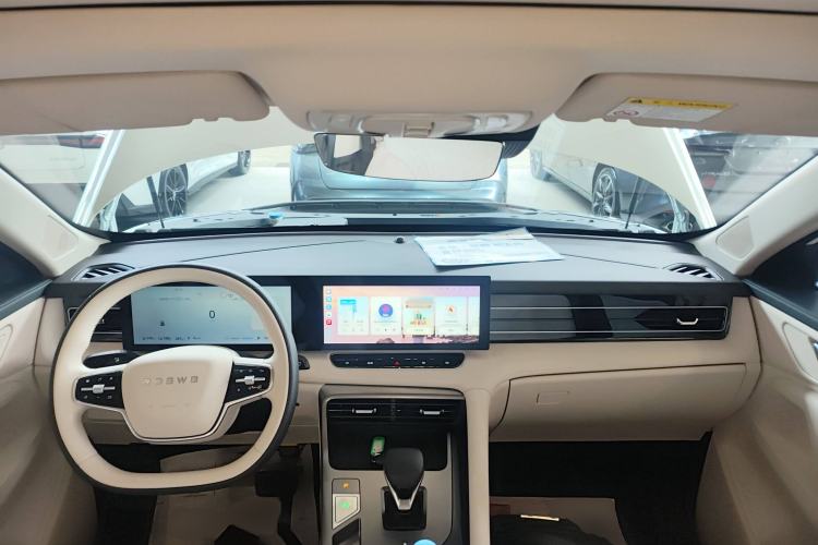 Used Roewe D5X DMH 2024 135 Tech Edition
