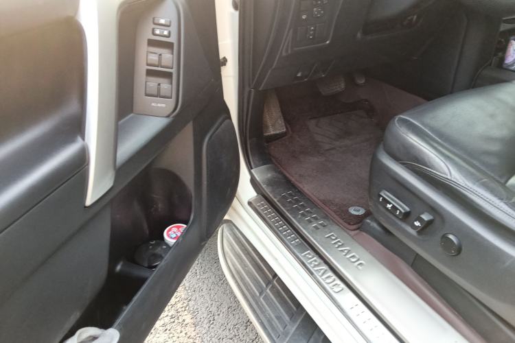 Used Toyota Prado 2018 3.5L Automatic TX-L with Rear-Mounted Spare Tire Driver Seat