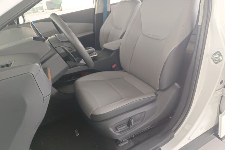 Used Toyota bZ3 2024 517 km Elite PRO Left Front Seat