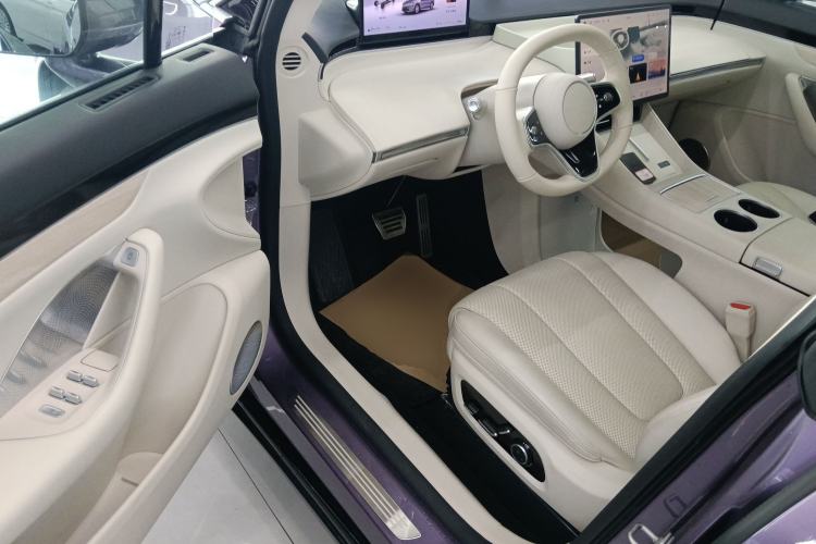 Used Hima Luxeed R7 2025 Range-Extended Version 251 km Max Driver Seat