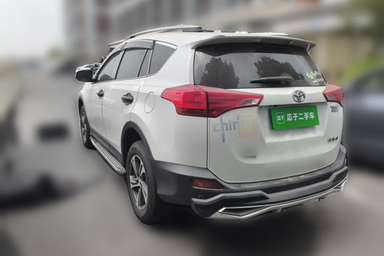 Used Toyota RAV4 2015 2.0L CVT Two-Wheel Drive Fashion Edition