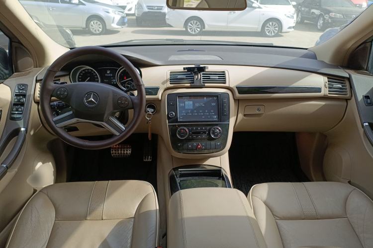 Used Mercedes-Benz R-Class 2017 R 320 4MATIC Business Edition Prestige Model