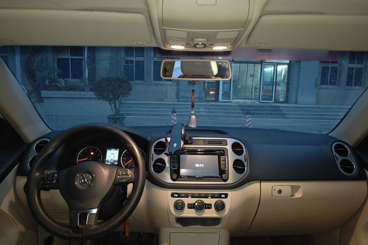 Used Volkswagen Tiguan L 2013 1.8 TSI Automatic All-Wheel Drive Luxury Model
