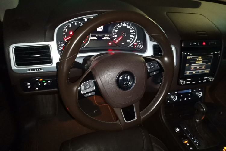 Used Volkswagen Touareg 2016 3.0 TSI Standard Version Steering Wheel