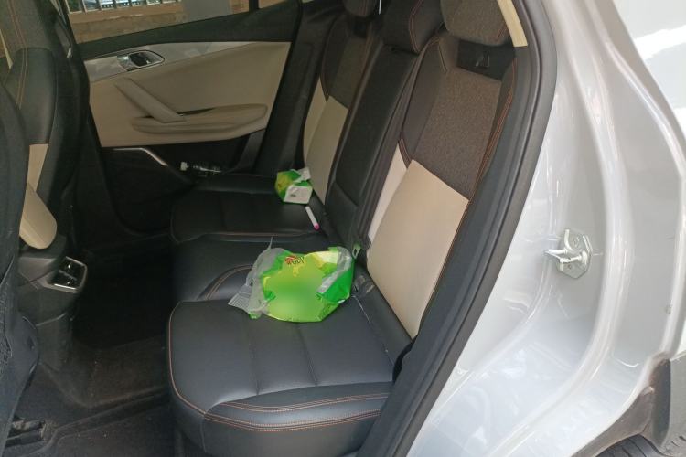 Used Lynk & Co 06 EM-P 2022 PHEV 84 km Range Pro Version Left Rear Seat