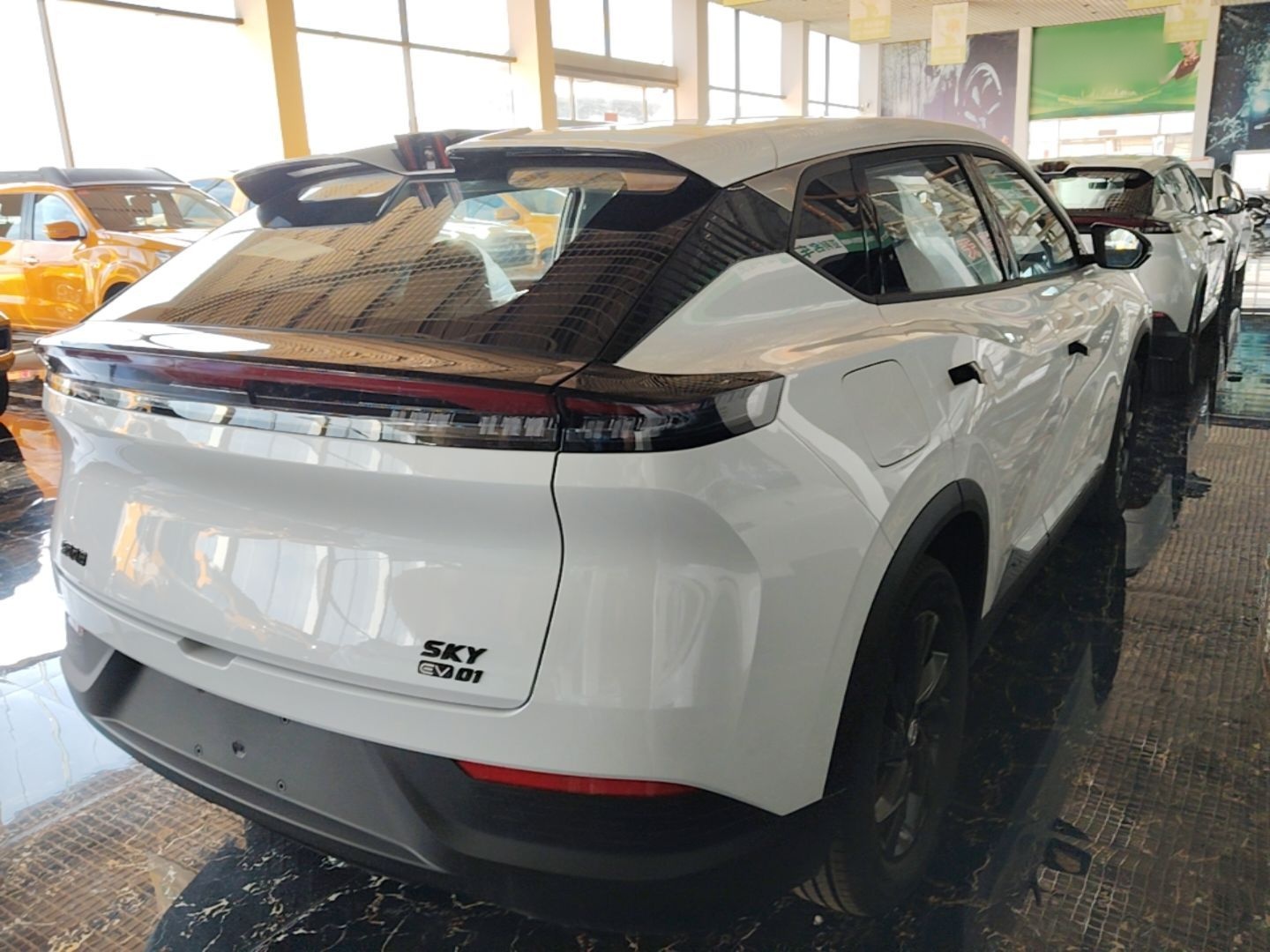 Dongfeng Aeolus SKY EV01 2025 530 km AIR Elite Edition — снимка 6