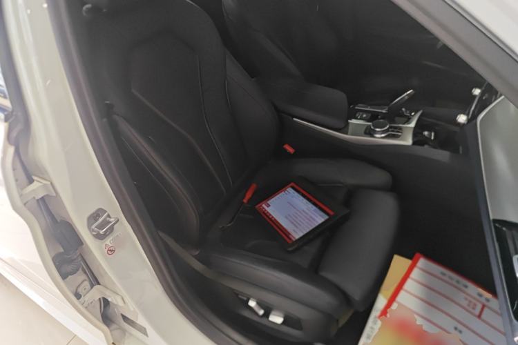 Used BMW 5 Series (Import) 2018 525i M Sport Package
