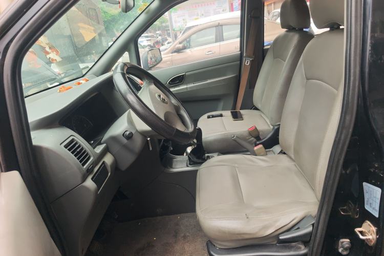 Used Dongfeng Shuaike 2011 1.5L Manual Standard Model 7 Seats China IV Standard
