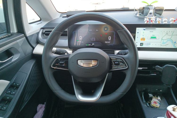 Used Geometry E Firefly 2024 301km Starlight
