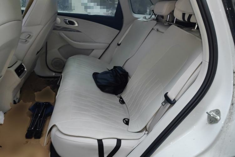 Used NETA L 2024 Extended-Range 310 Flash-Charge Red Edition
