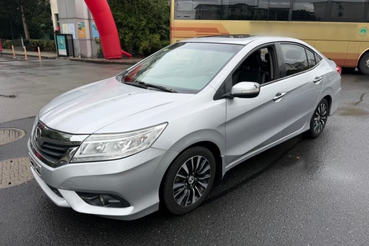 Used Honda Crider 2015 1.8L automatic luxury edition