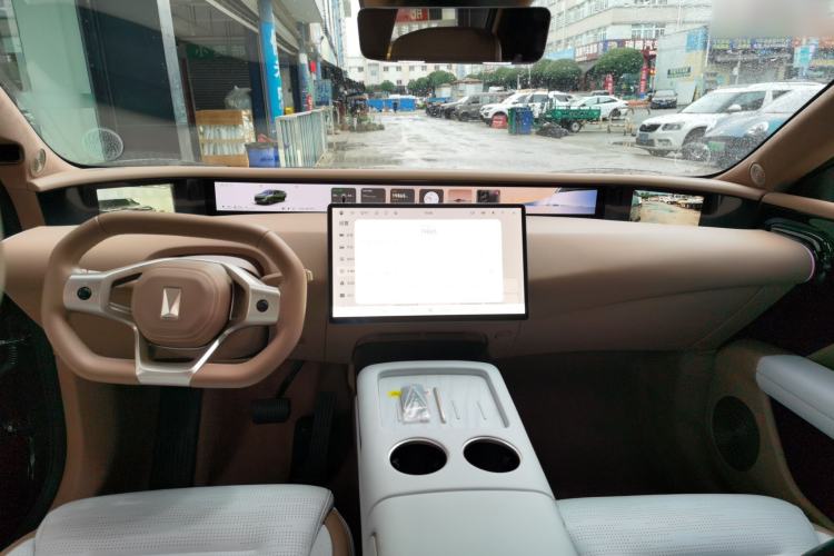 Used Avatr 07 2024 Ultra Range-Extended Four-Wheel Drive
