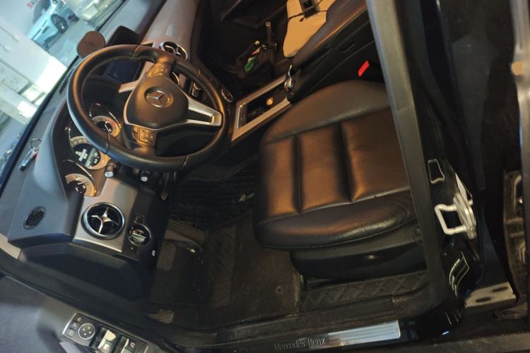 Used Mercedes-Benz GLK-Class 2013 GLK 300 4MATIC Dynamic Sunroof Model
