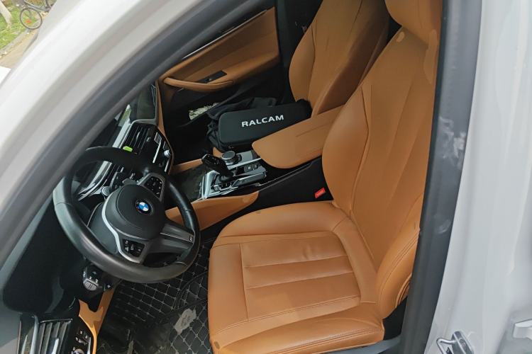 Used BMW 5 Series 2020 530Li Luxury Edition M Sport Package Left Front Seat