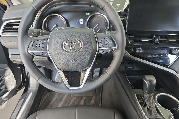 Used Toyota Camry 2021 2.0G Luxury Edition
