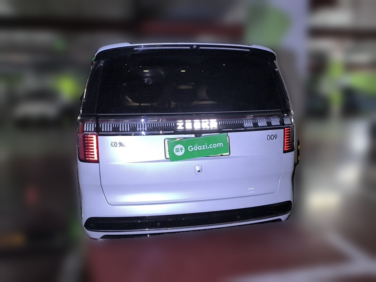 Zeekr 009 2024 7-Seater Aisle Version 108 kWh — снимка 5