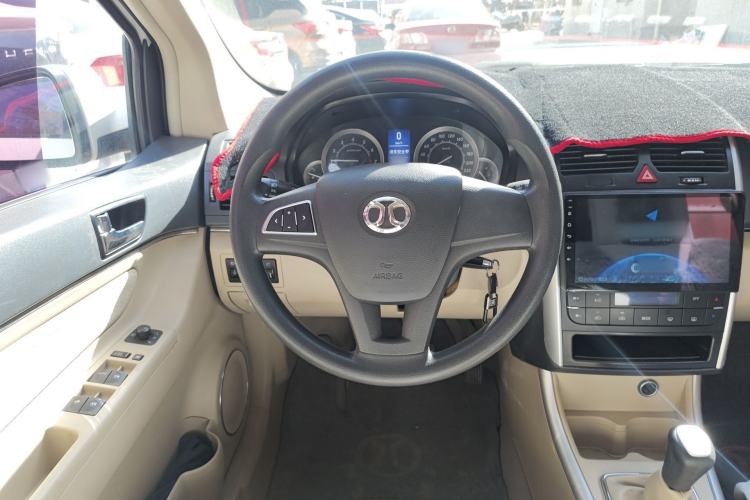 Used BAIC E Series 2012 Hatchback 1.5L Manual Leshang Version Steering Wheel