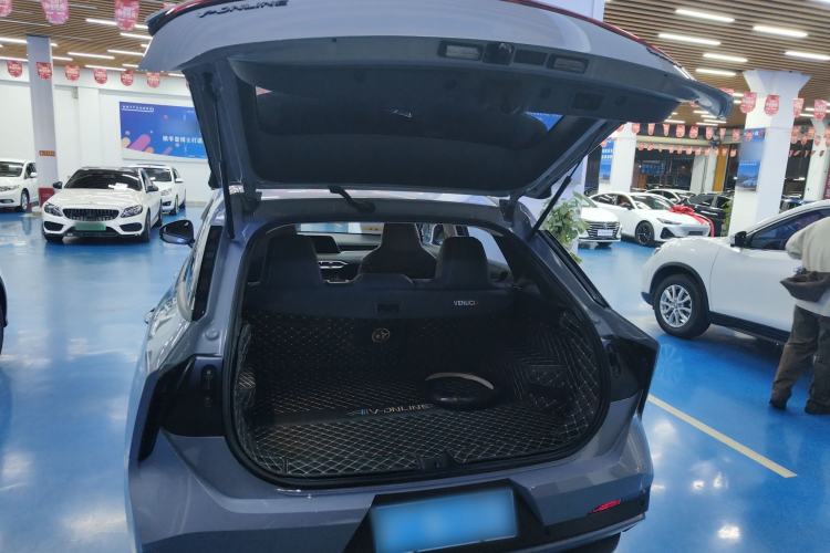 Used Venucia V 2021 260T Idol Edition
