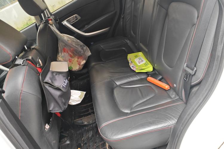 Used Bestune X80 2013 2.0L automatic luxury version
