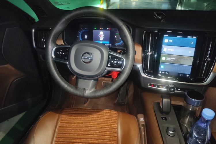 Used Volvo S90 New Energy 2023 T8 Plug-in Hybrid All-Wheel Drive Long-Range Zhiyi Luxury Edition Steering Wheel