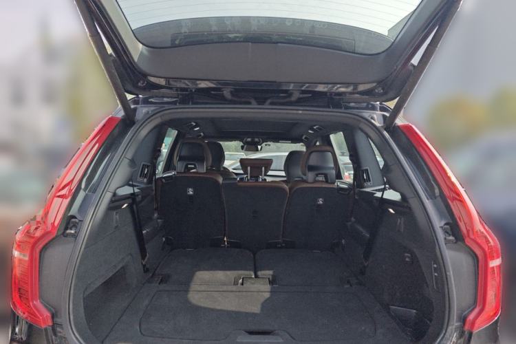 Used Volvo XC90 New Energy 2025 T8 Luxury Prestige 7-Seater Trunk