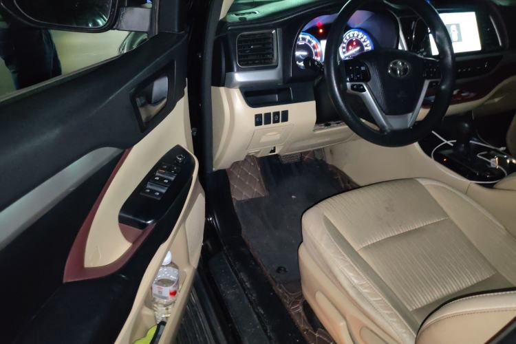 Used Toyota Highlander 2015 2.0T Four-Wheel Drive Elite Edition 7-Seater
