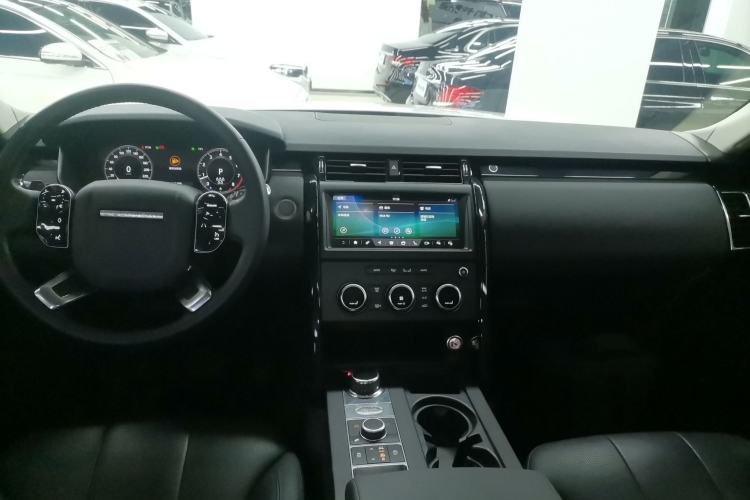 Used Land Rover Discovery 2020 2.0T SE
