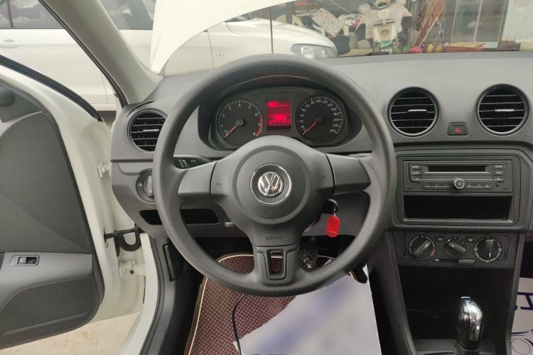 Used Volkswagen Jetta 2015 1.6L Automatic Fashion Model
