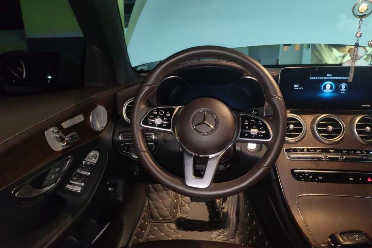 Used Mercedes-Benz GLC 2021 GLC 300 L 4MATIC Dynamic Model Steering Wheel