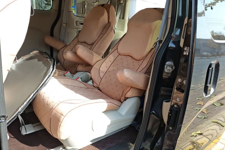 Used Nissan NV200 2018 1.6L CVT Luxury Model Left Rear Seat