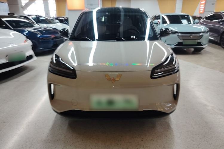 Used Wuling Bingo PLUS 2024 330 km Range Five-Seater Version
