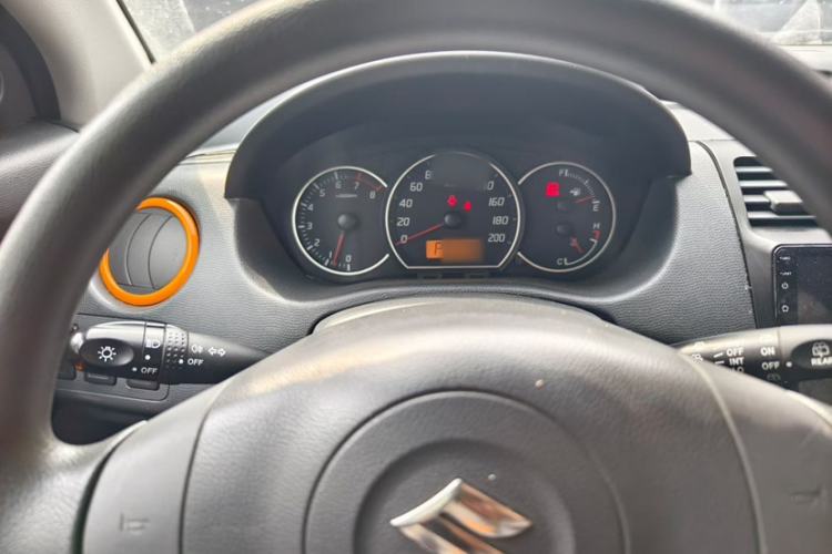 Used Suzuki Swift 2016 1.5L Automatic Fashionable Coolplay Edition
