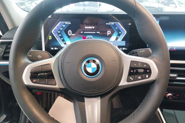 Used BMW i3 2022 eDrive 35 L
