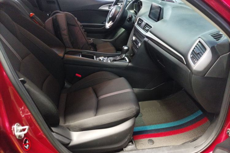 Used Mazda 3 Axela 2017 Sedan 1.5L Automatic Luxury Model Emission Standard China V Right Front Seat