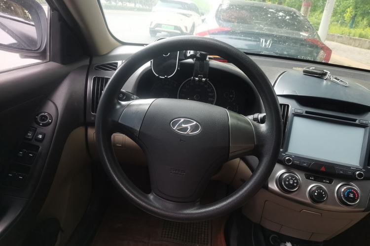 Used Hyundai Celesta 2011 1.6L Manual Comfort Edition
