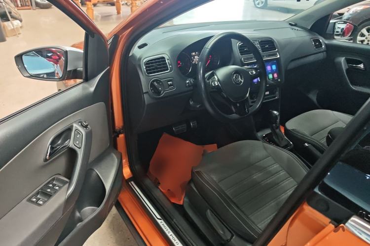 Used Volkswagen Polo 2014 1.6L Cross Polo Automatic Driver Seat