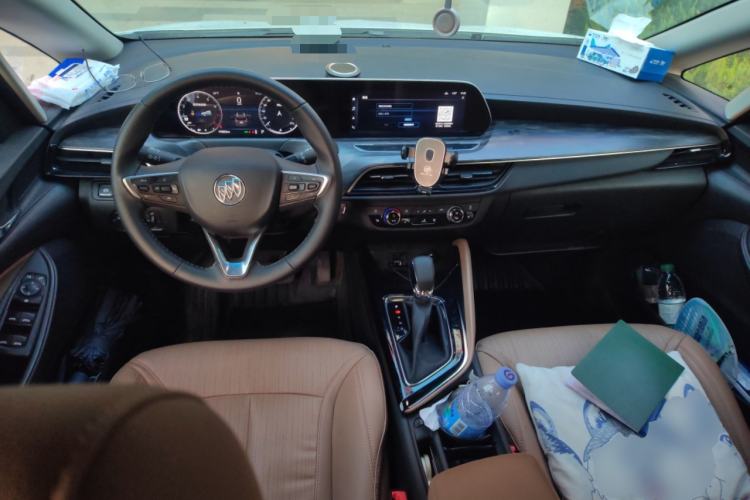 Used Buick GL6 2021 323T Mild Hybrid Connect Luxury Model Center Console