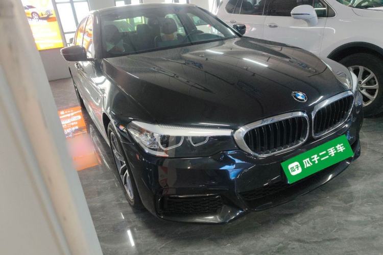 Used BMW 5 Series 2018 525Li M Sport Package Front Right 45 Deg