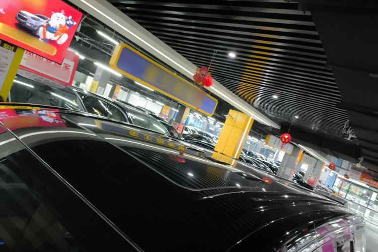 Used VOYAH Dream 2025 PHEV Four-Wheel-Drive Flagship Kunpeng Edition
